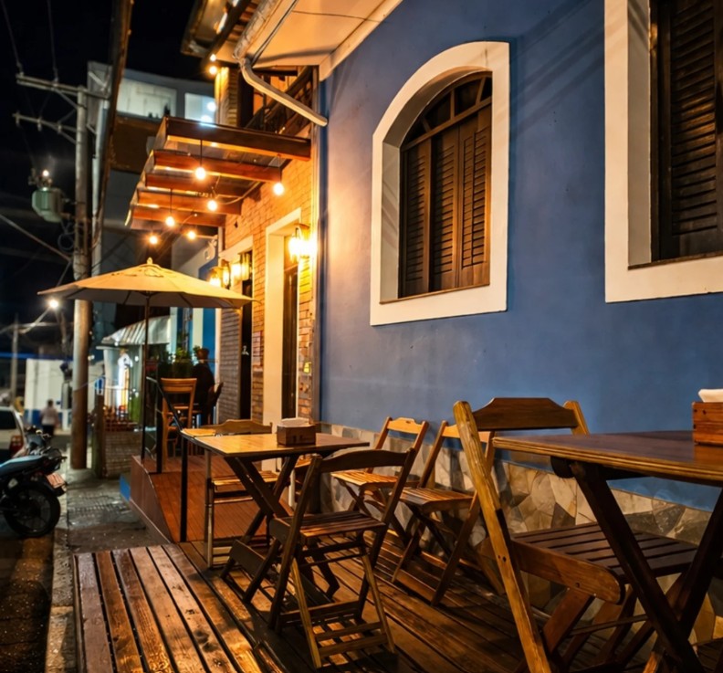 Divulgação do evento de Dia dos Namorados no Deck Beer